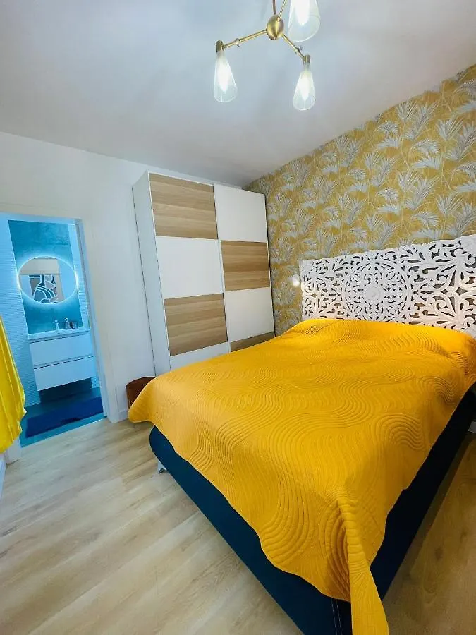 La Dolce Vita Penthouse 2 Bedroom Apartment アロナ 0*,  スペイン